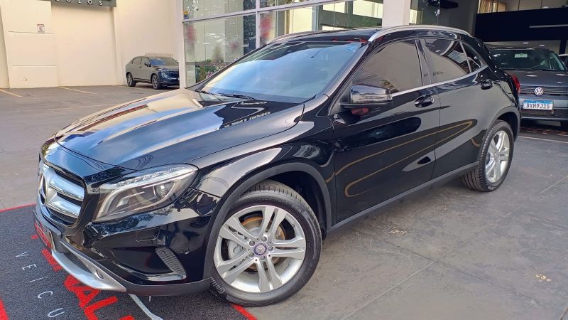 MERCEDES GLA 200 1.6 CGI ENDURO 16V TURBO FLEX 4P AUTOMÁTICO